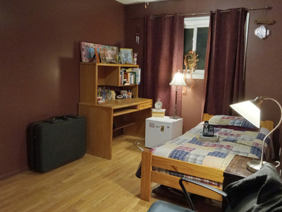 Room for Sublet in Southgate Area. Jan 20 - March 6 (Negotiable)