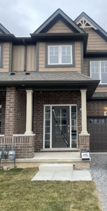 THOROLD 3 BDRM TH BRAND NEW $2200 IMMED AVAIL
