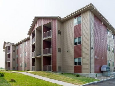 2 Bedroom Apartment Unit Brandon MB For Rent At 1275