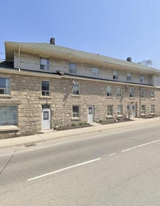 2 Bedroom Apartment Unit Guelph ON For Rent At 1950