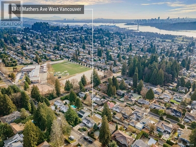 1348 Mathers Avenue West Vancouver, BC V7T 2G6