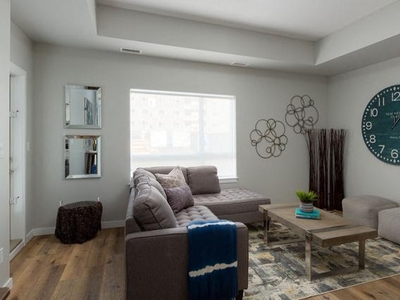 3 Bedroom Apartment Unit Kelowna BC For Rent At 2865