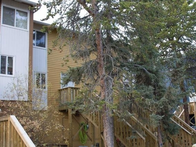 4 Bedroom Apartment Unit Yellowknife NT For Rent At 2775