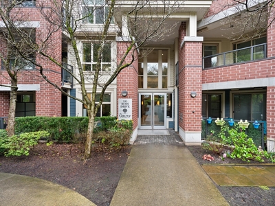 106 245 ROSS DRIVE New Westminster