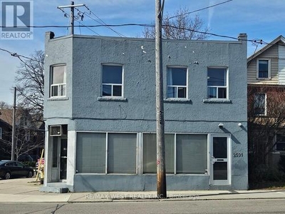 Commercial For Sale In West Bend, Toronto, Ontario