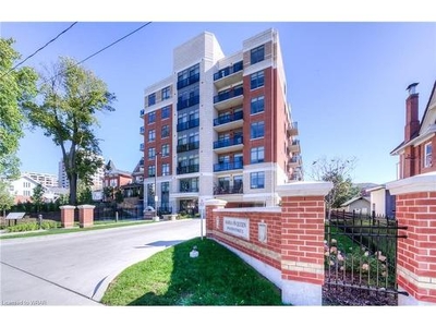 Condo For Sale In Mill Courtland Woodside Park, Kitchener, Ontario