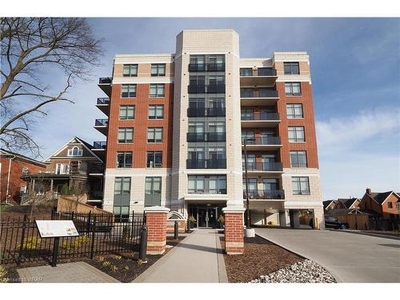 Condo For Sale In Mill Courtland Woodside Park, Kitchener, Ontario
