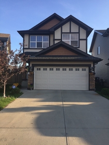 Edmonton House For Rent | Callaghan | Nice Single Family House for