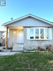 House For Sale In Highland West, Kitchener, Ontario