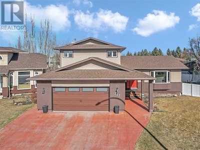 House For Sale In Lakeridge, Saskatoon, Saskatchewan
