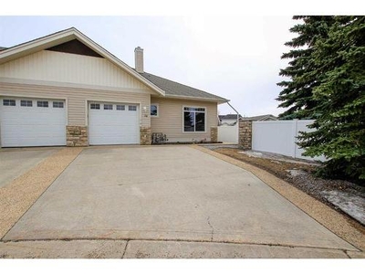 Townhouse For Sale In Rosedale Meadows, Red Deer, Alberta