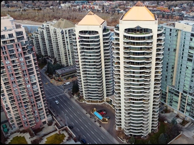 Calgary Condo Unit For Rent | Downtown | STUNNING VIEWS Cozy 2 Bed 2
