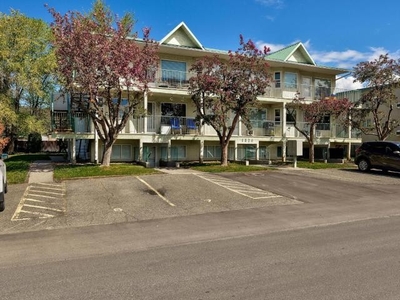 Condo/Apartment for sale, 1320 SELKIRK AVE 2, in Kamloops, Canada