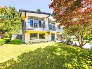 House For Sale In Upper Lynn, North Vancouver, British Columbia