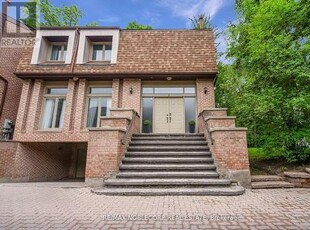 Townhouse For Sale In Willowdale East, Toronto, Ontario