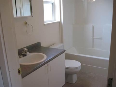 1 Bedroom Apartment Unit Port Alberni BC For Rent At 1350