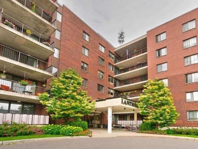2 Bedroom Apartment Unit Pointe-Claire QC For Rent At 2095