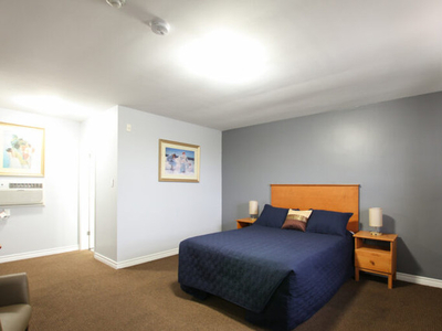 Rooms for Rent - Regency Athletic Resort!
