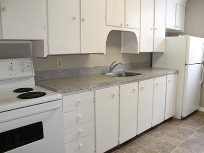 2 Bedroom Apartment Unit Regina SK For Rent At 1350