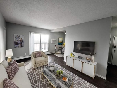 3 Bedroom Apartment Unit Saskatoon SK For Rent At 1180