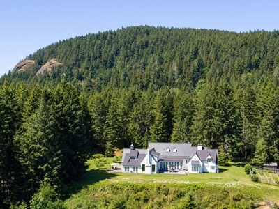 7 bedroom exclusive country house for sale in Salt Spring Island, British Columbia