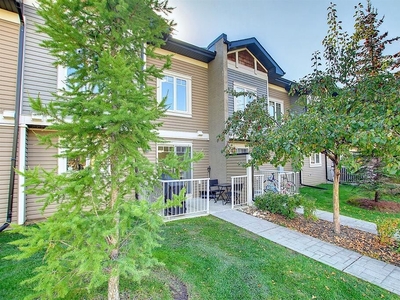 Calgary Townhouse For Rent | Mckenzie Towne | 3 bedrooms Townhouse with Finished