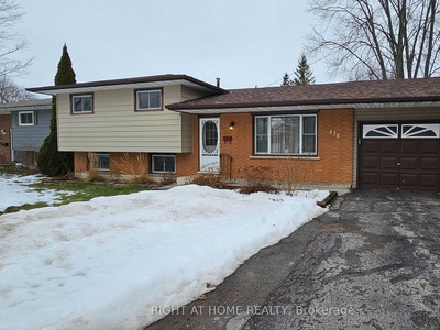 House for sale, 438 Forest Ave S, in Orillia, Canada