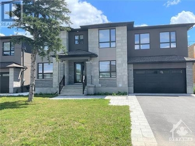 House For Sale In Hunt Club South Industrial, Ottawa, Ontario