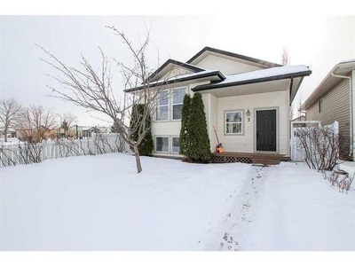 House For Sale In Inglewood West, Red Deer, Alberta