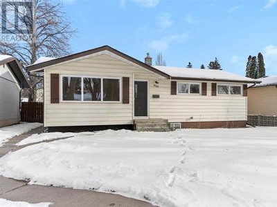 House For Sale In Meadowgreen, Saskatoon, Saskatchewan