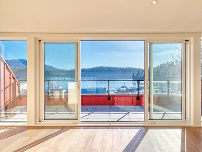 Luxury Flat for sale in Gibsons, British Columbia