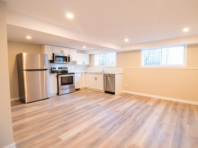 **NEWLY RENOVATED** 1 BEDROOM LOWER UNIT IN WELLAND!!