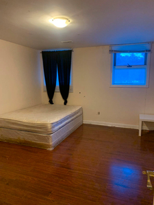 Thornhill Semi-Bsmt 2Bedroom 1Suite for Subletting w/Parkings