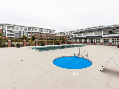 2BED/1BATH 727.SQFT CONDO IN WILLOUGHBY HEIGHTS