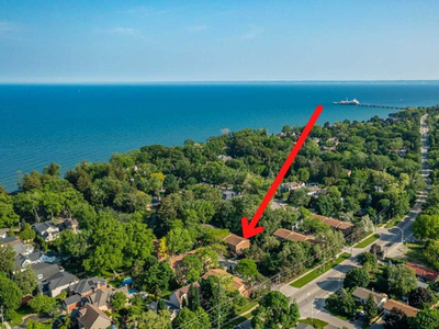 3+1 Br bright semi with Bsmt in Bronte Oakville & steps to lake
