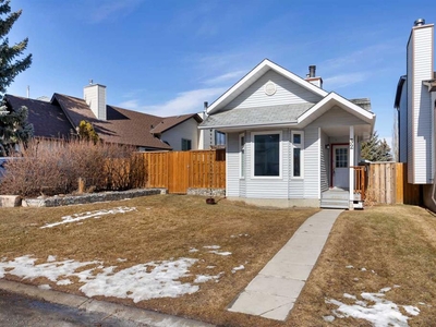 32 Sandpiper Link Nw, Calgary, Residential