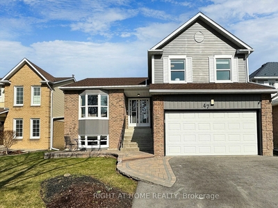 47 Resolute Cres Whitby, ON L1P 1G9