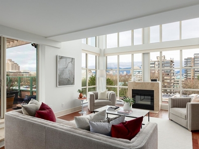 Luxury Penthouse In Cambie Village