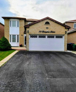 Room for Rent: FEMALE ONLY: Brampton- Hurontario/Ray Lawson Blvd