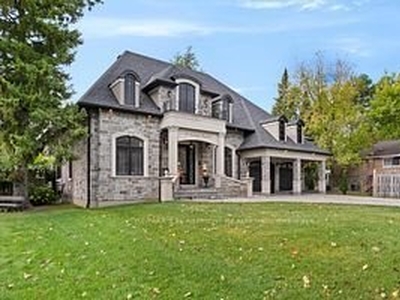 Spectacular Custom Built Luxurious State Of The Art Bungalow!