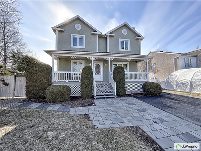 2 Storey for sale Boisbriand 5 bedrooms 2 bathrooms