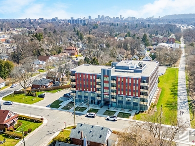 Condo/Apartment for sale, 421-77 Leland Street, Greater Toronto Area, Ontario, in Hamilton, Canada