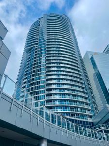 Harbourfront Condo with Lake View (Queens Quay West Waterclub)