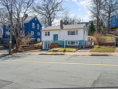 House for sale, 1 Crichton Park Road, HALIFAX-DARTMOUTH, Nova Scotia, in Dartmouth, Canada