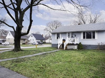 House for sale, 962 Merritt Dr, Southwestern Ontario, Ontario, in Windsor, Canada