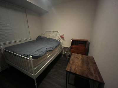 Room for rent Downtown Calgary