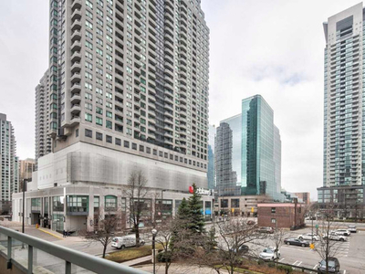Yonge/North York Centre Subway Station 2-Bedroom Condo for rent