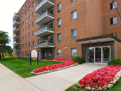 1 bedroom apartment at Cedar Towers in Cambridge - Open House