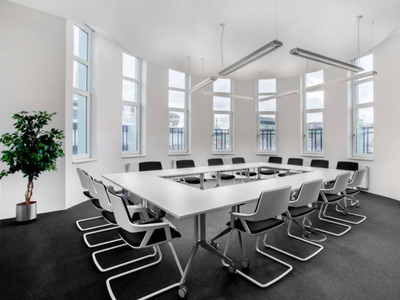 Fully serviced open plan office space for you and your team