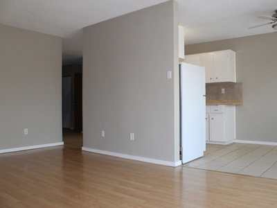 North Glenmore Apartment For Rent | Lincoln Terrace